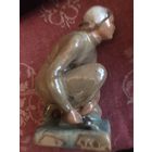 Старая  гжель  конькобежка