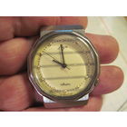 Часы Луч кварцевые на ходу.