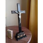 Крест настольный католический.