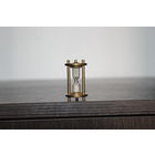 Миниатюрные, металлические, декоративные песочные часы.