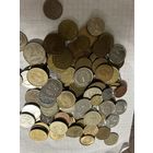 Более 100 монет