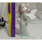 Красивая статуэтка "Ангел с мандалиной". Привезена из Германии. Недорогой старт! Распродажа коллекции.