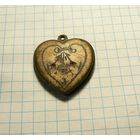 Старинный кулон для фото.