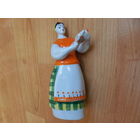 Фарфоровая статуэтка "Девушка с куманцом" . СССР. ЗХК Полонне,