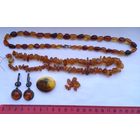 Винтажные изделия из янтаря