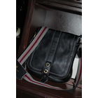 Женская сумка David Jones из высококачественного кожзама, подкладка 100% хлопок, pазмеры: 26см-ширина,30см-высота.  Коллекция осень-зима 2012г., цвет: серый, состояние, как новое.