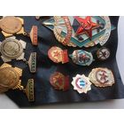 Знаки ДОСААФ в различном исполнении. Продаётся только КОМПЛЕКТ! в лоте  все  знаки с 4-х фото!!!