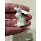 Маленькая фарфоровая статуэтка ссср,зайка,не частая с рубля