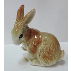 Статуэтка фарфоровая "Заяц" 80-е годы Европа. Высота 8.5 см.