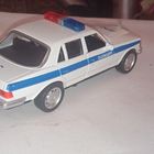 Машинки в коллекцию Мерседес 123 полиция