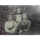 Девушки из Несвижа размер фото 85х110 размер рамки 165х195