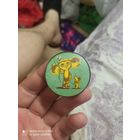 Значок чебурашка