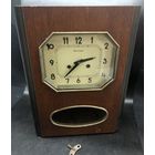 НАСТЕННЫЕ ЧАСЫ СССР "ЯНТАРЬ"С БОЕМ - КОМПЛЕКТНЫЕ (КЛЮЧ, МАЯТНИК