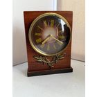 Часы маяк настольные
