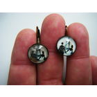 Винтажные серьги Влюблённые на фоне Эйфелевой башни.