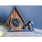 Часы настольные "Молния"