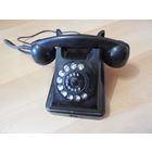 Старый телефон.