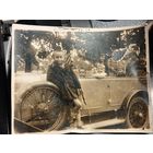 Старинная старая фотография Клецк 1930 г. автомобиль дети местной гимназии Межвоенная Польша