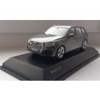 Модель Audi Q7 2015