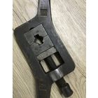 Старинная плашка для дюймовой резьбы.