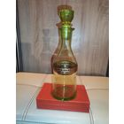 Графин времён СССР, зелёное стекло, высота с пробкой 26 см., без трещин и сколов.