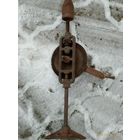 Дрель ручная винтаж.