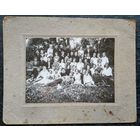 Фото группы белорусской молодежи. 1920-30-е. 12х17 см.