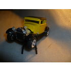 Модель авто "FORD Model A".1:24. MAISTO.