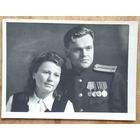 Фото лейтенанта с женщиной. Награды. 8.5х11.5 см.