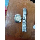 Часы слава женские рабочие. С браслетом.