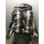 Куртка 38-40 Замеры на фото цвет серо- белый С капюшоном