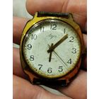 Крупные мужские часы луч,ссср,позолота ау10.на ходу,механизм вроде тоже позолота,не могу открыть!(с рубля