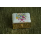 Шкатулка - таблетница