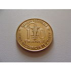 Западная Африка. 10 франков 1966 год  KM#1а "Газель - Пилорылый скат"  Тираж: 6.000.000 шт