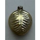 Ёлочная игрушка медальон лист толстое стекло СССР