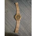 Часы . Механизм целый. Идут. В ремонт