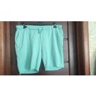 Классные щорты на 64-68 размер, 100% хлопок, ментолового цвета. Очень красивые и удобные. Б/у в хорошем состоянии. Длина 53 см, ПОталии тянется 54-65 см.