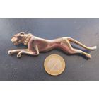 Брошь. Пума.