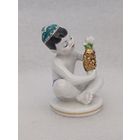 Мальчик с виноградом.