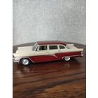 Автомобиль Чайка  Diagostini