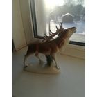 Статуэтка. Есть повреждения 3 фото. С рубля.