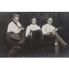 Фото ПМВ Ббойцы с музыкальными инструментами.Оригинал!