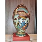 Фарфоровая ваза выполненная в японском стиле, высота 37 см., без сколов и трещин.