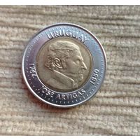 Werty71 Уругвай 10 песо 2000 биметалл