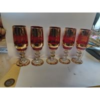 Рюмки на ножке