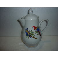 Кувшин с крышкой. Фарфор с рельефом. СССР