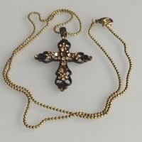 Крестик- кулон со вставками на цепочке. Цвет античной бронзы. Цепочка жёлтого металла. Винтаж.5,3х3,5 см  61 см.