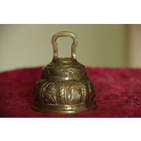 Колокольчик бронзовый  ( диаметр 7 см , высота 8,5 см )