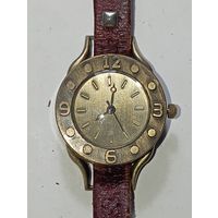 Кварцевые часы  .