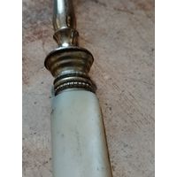 Старинная вилка двузубец для нарезки ручка натур. перламутр